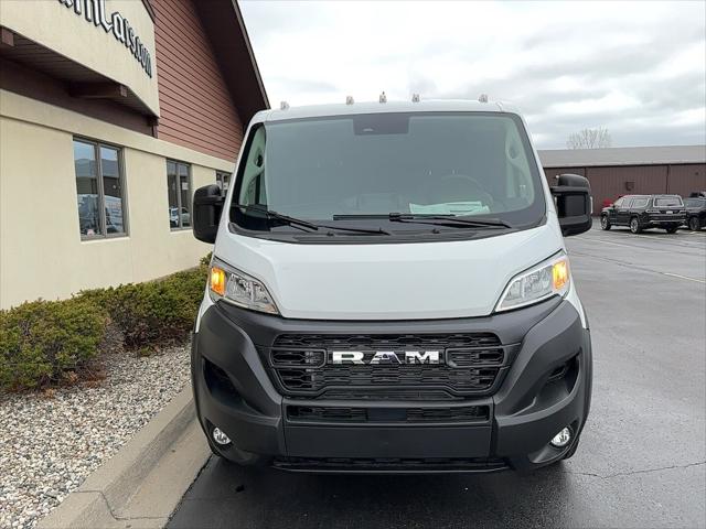 2026 Ram ProMaster Cargo Van Tradesman Low Roof 136" WB w/Pass Seat