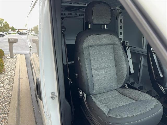 2026 Ram ProMaster Cargo Van Tradesman Low Roof 136" WB w/Pass Seat