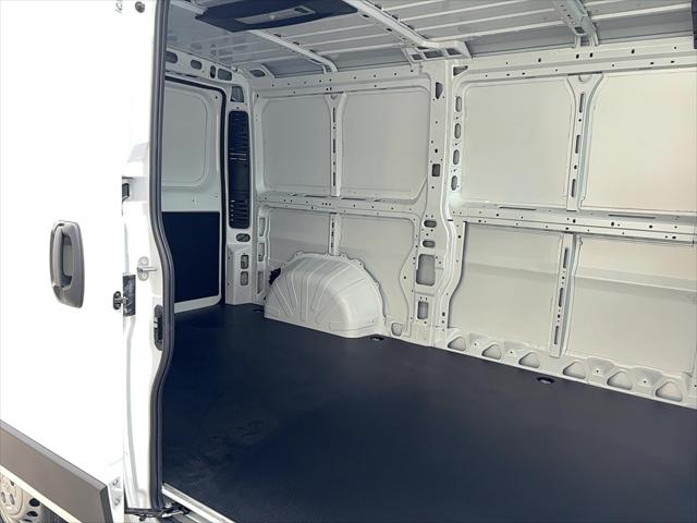 2026 Ram ProMaster Cargo Van Tradesman Low Roof 136" WB w/Pass Seat
