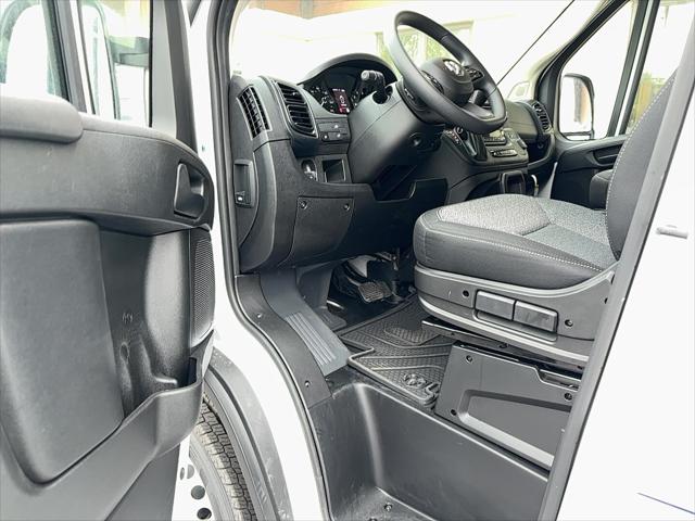 2026 Ram ProMaster Cargo Van Tradesman Low Roof 136" WB w/Pass Seat