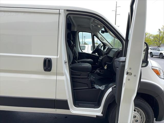 2026 Ram ProMaster Cargo Van Tradesman Low Roof 136" WB w/Pass Seat