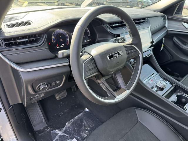 2026 Jeep Grand Cherokee GRAND CHEROKEE L LAREDO ALTITUDE 4X4