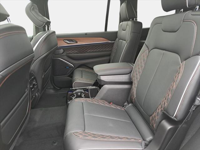 2026 Jeep Grand Cherokee Summit 4x4