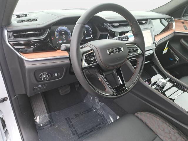 2026 Jeep Grand Cherokee Summit 4x4