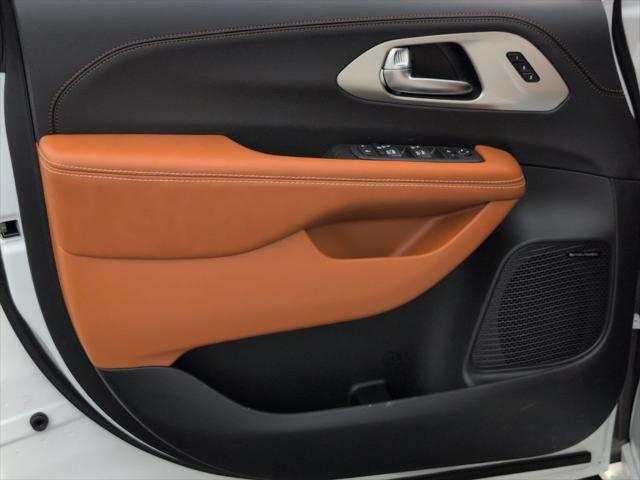 2026 Chrysler Pacifica Pinnacle AWD