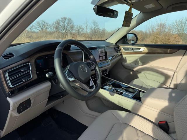 2026 Volkswagen Atlas SE with Technology