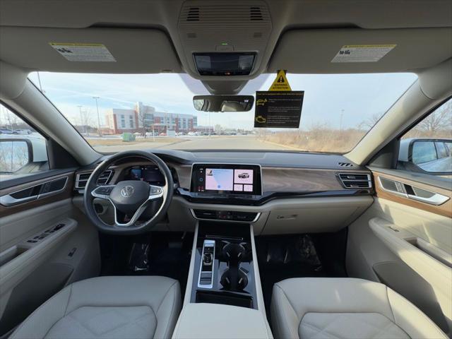 2026 Volkswagen Atlas SE with Technology