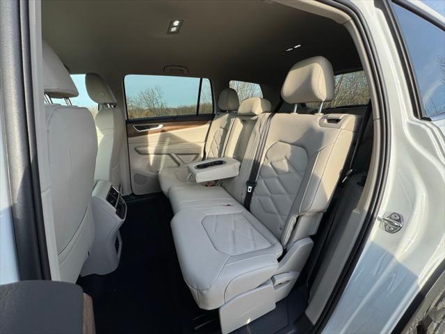 2026 Volkswagen Atlas SE with Technology