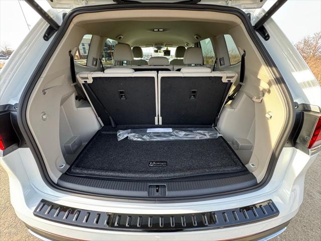 2026 Volkswagen Atlas SE with Technology