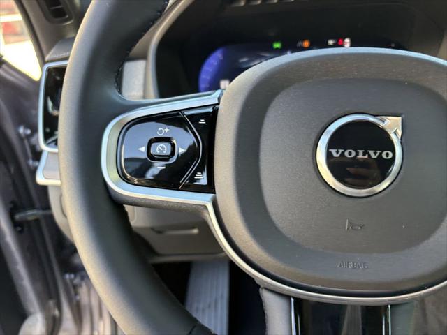 2026 Volvo XC90 Ultra, B6 AWD Gas (mild hybrid), Gasoline, Bright, 7 Seats