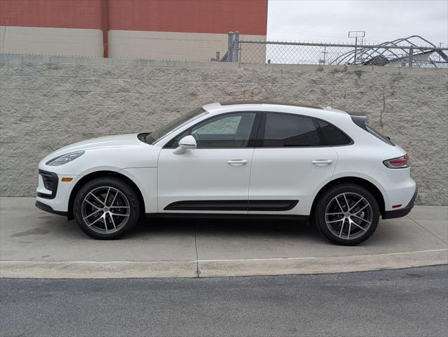 2025 Porsche Macan Unknown