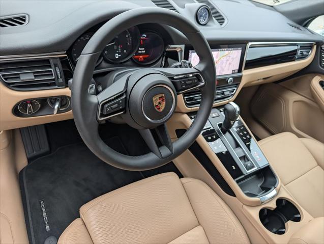 2025 Porsche Macan Unknown