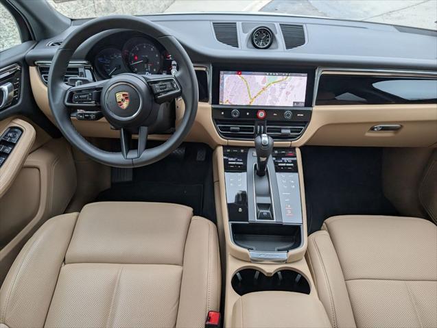2025 Porsche Macan Unknown