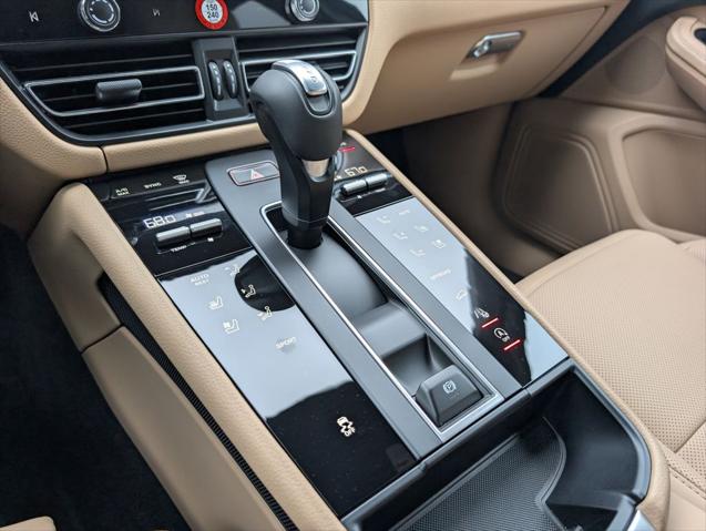 2025 Porsche Macan Unknown