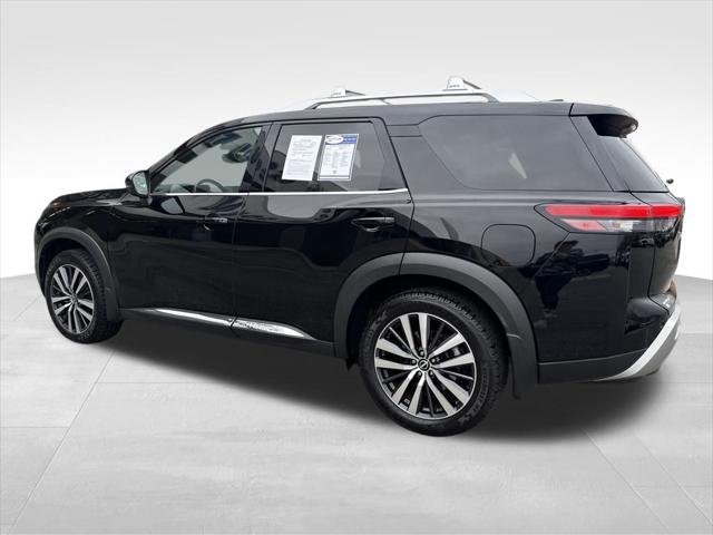2022 Nissan Pathfinder Platinum 2WD