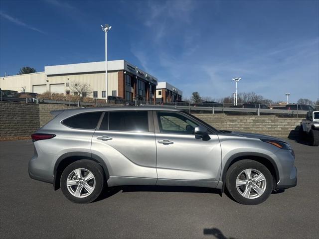 2023 Toyota Highlander Hybrid LE