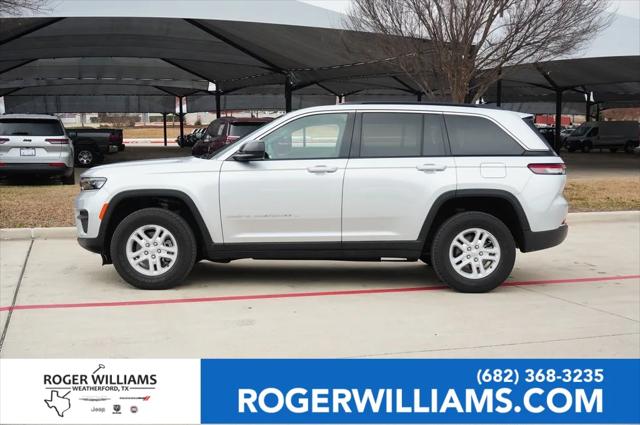 2024 Jeep Grand Cherokee Laredo 4x2