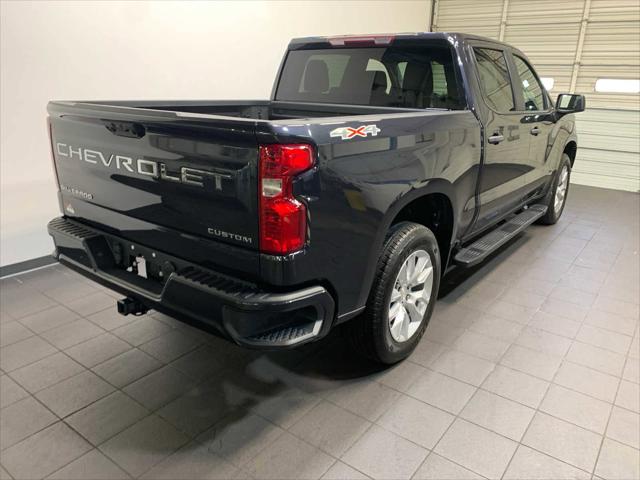 2022 Chevrolet Silverado 1500 4WD Crew Cab Short Bed Custom