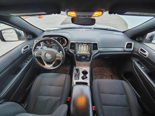 2017 Jeep Grand Cherokee Laredo 4x4 2017 Jeep Grand Cherokee Laredo 4x4