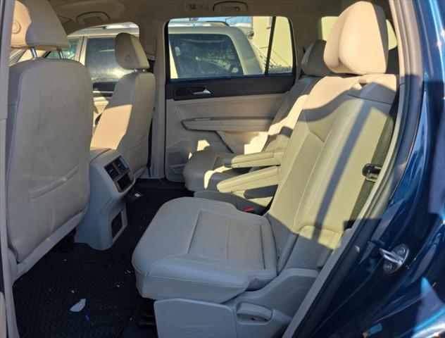 2022 Volkswagen Atlas 3.6L V6 SE w/Technology