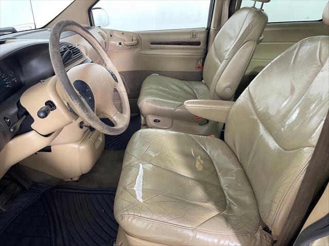 2000 Chrysler Town and Country LXi