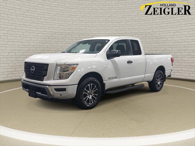 2024 Nissan TITAN Crew Cab SV 4x4