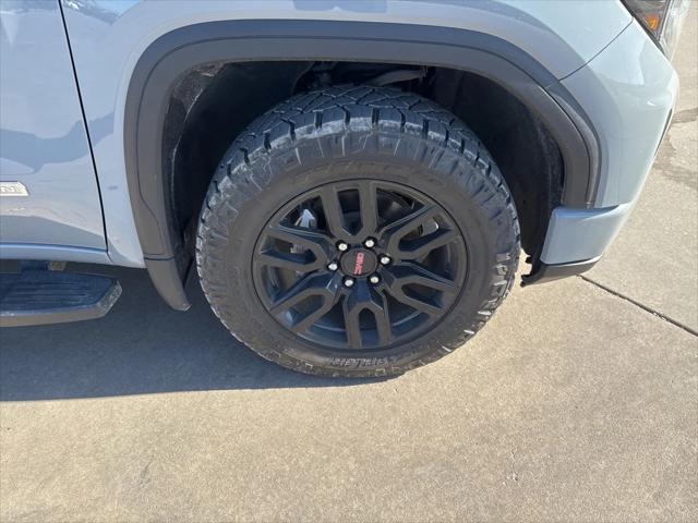 2024 GMC Sierra 1500 4WD Crew Cab Short Box Elevation with 3SB