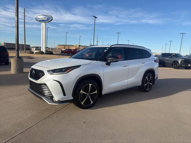 2022 Toyota Highlander XSE