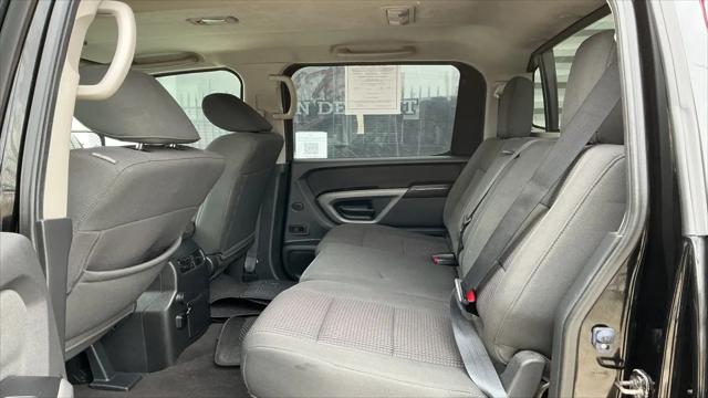 2015 Nissan Titan SV