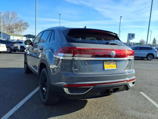2026 Volkswagen Atlas Cross Sport SE with Technology