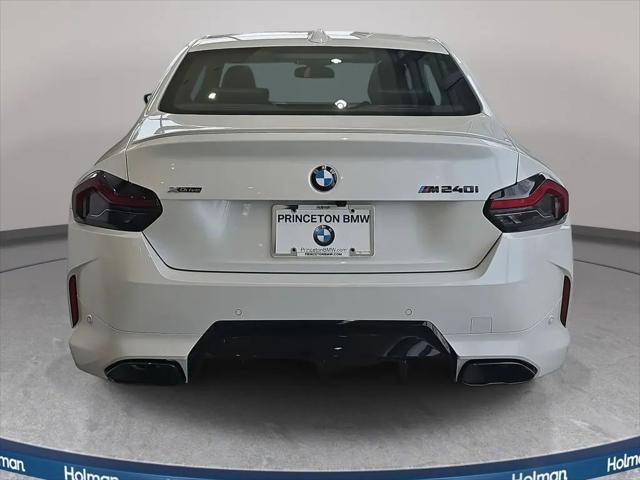 2026 BMW M240 i xDrive