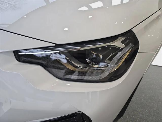 2026 BMW M240 i xDrive