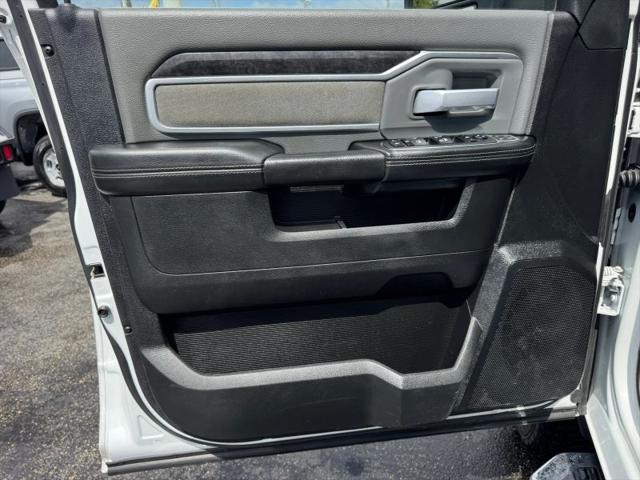 2023 Ram 3500 Big Horn Crew Cab 4x4 8' Box