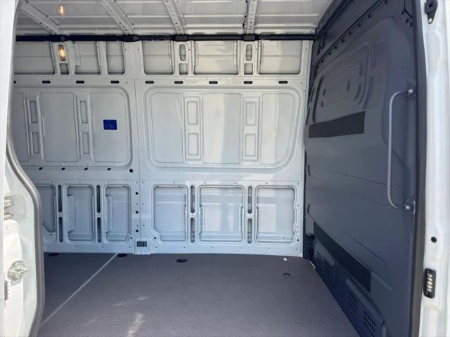 2025 Mercedes-Benz Sprinter 2500 High Roof 4-Cyl Diesel