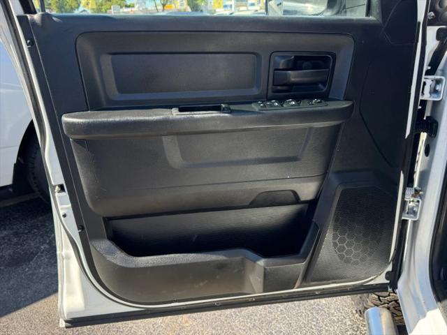 2017 Ram 2500 Tradesman Crew Cab 4x4 8 Box