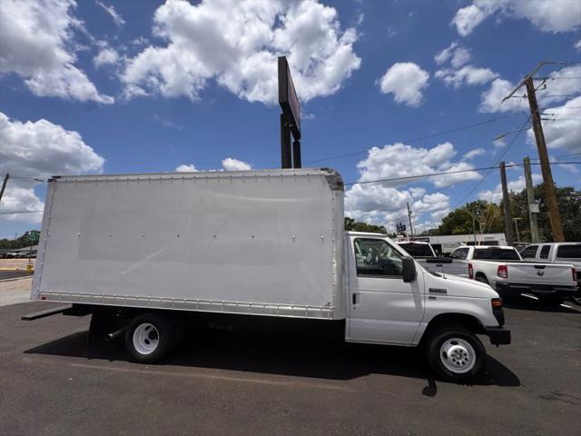 2014 Ford E-350 Cutaway Base