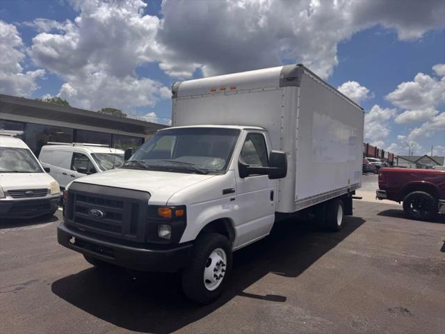 2014 Ford E-350 Cutaway Base