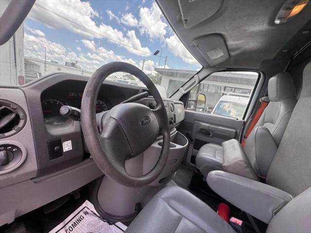 2014 Ford E-350 Cutaway Base