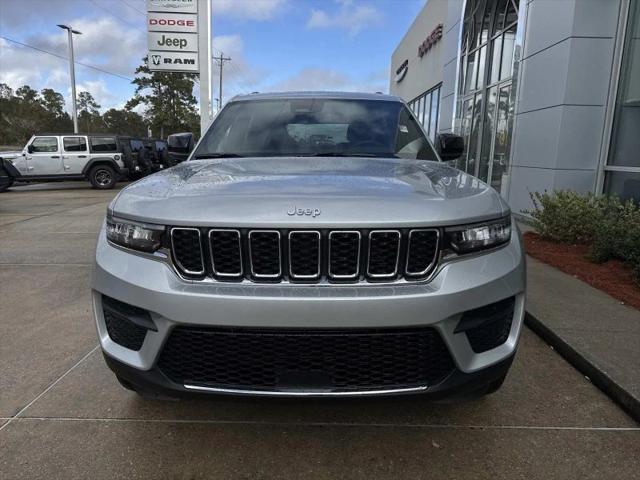 2025 Jeep Grand Cherokee Laredo 4x2