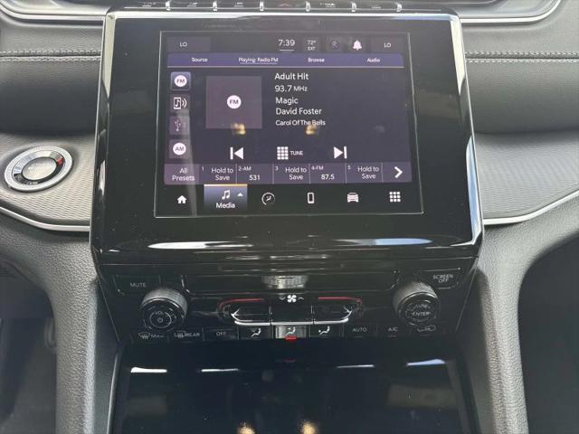 2025 Jeep Grand Cherokee Laredo 4x2