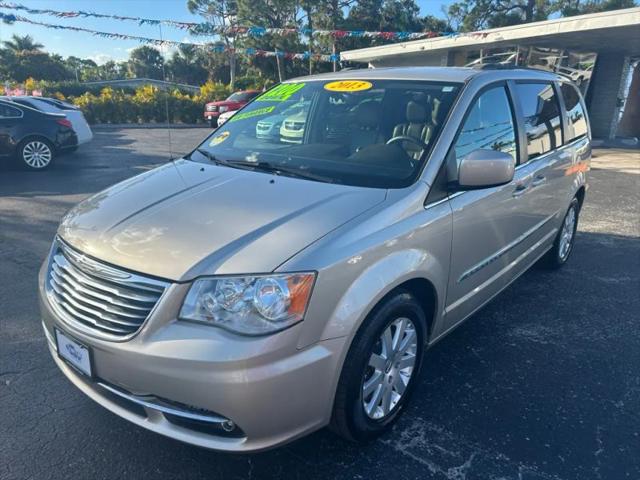 2013 Chrysler Town & Country Touring
