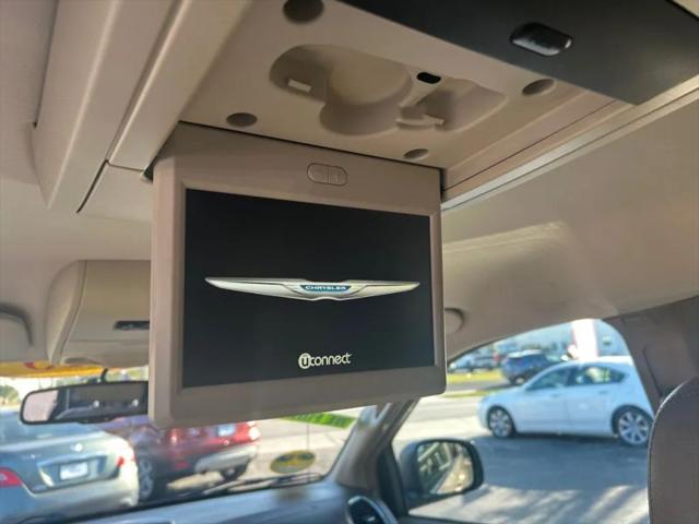 2013 Chrysler Town & Country Touring