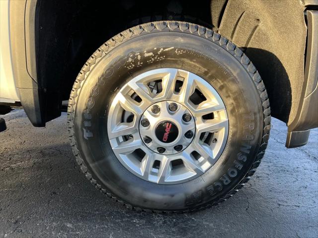 2026 GMC Sierra 2500HD Crew Cab, Standard Bed, Pro, 4WD