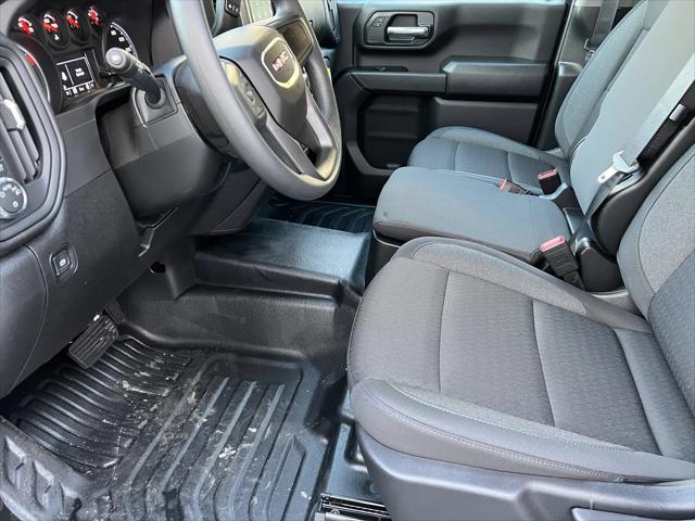 2026 GMC Sierra 2500HD Crew Cab, Standard Bed, Pro, 4WD