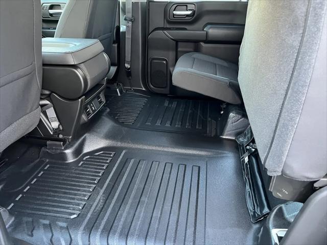 2026 GMC Sierra 2500HD Crew Cab, Standard Bed, Pro, 4WD