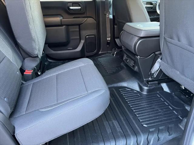 2026 GMC Sierra 2500HD Crew Cab, Standard Bed, Pro, 4WD