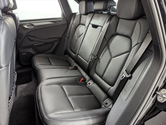 2026 Porsche Macan Unknown