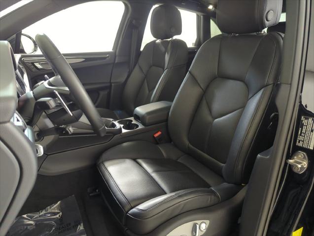 2026 Porsche Macan Unknown