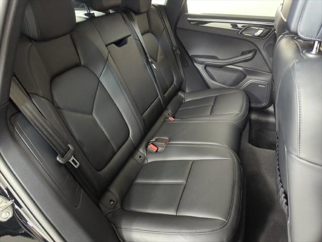 2026 Porsche Macan Unknown