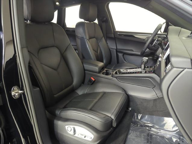 2026 Porsche Macan Unknown
